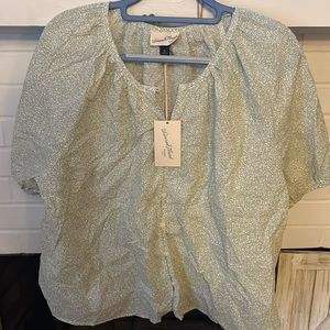 NWT Universal Thread XL green/ cream blouse. Loose fit. Cool for summer